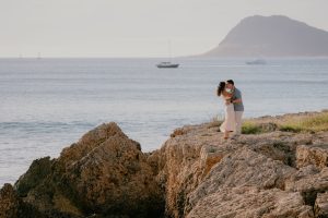High-end Oahu micro wedding luxury ceremony at Makapuʻu beach sea cliffs